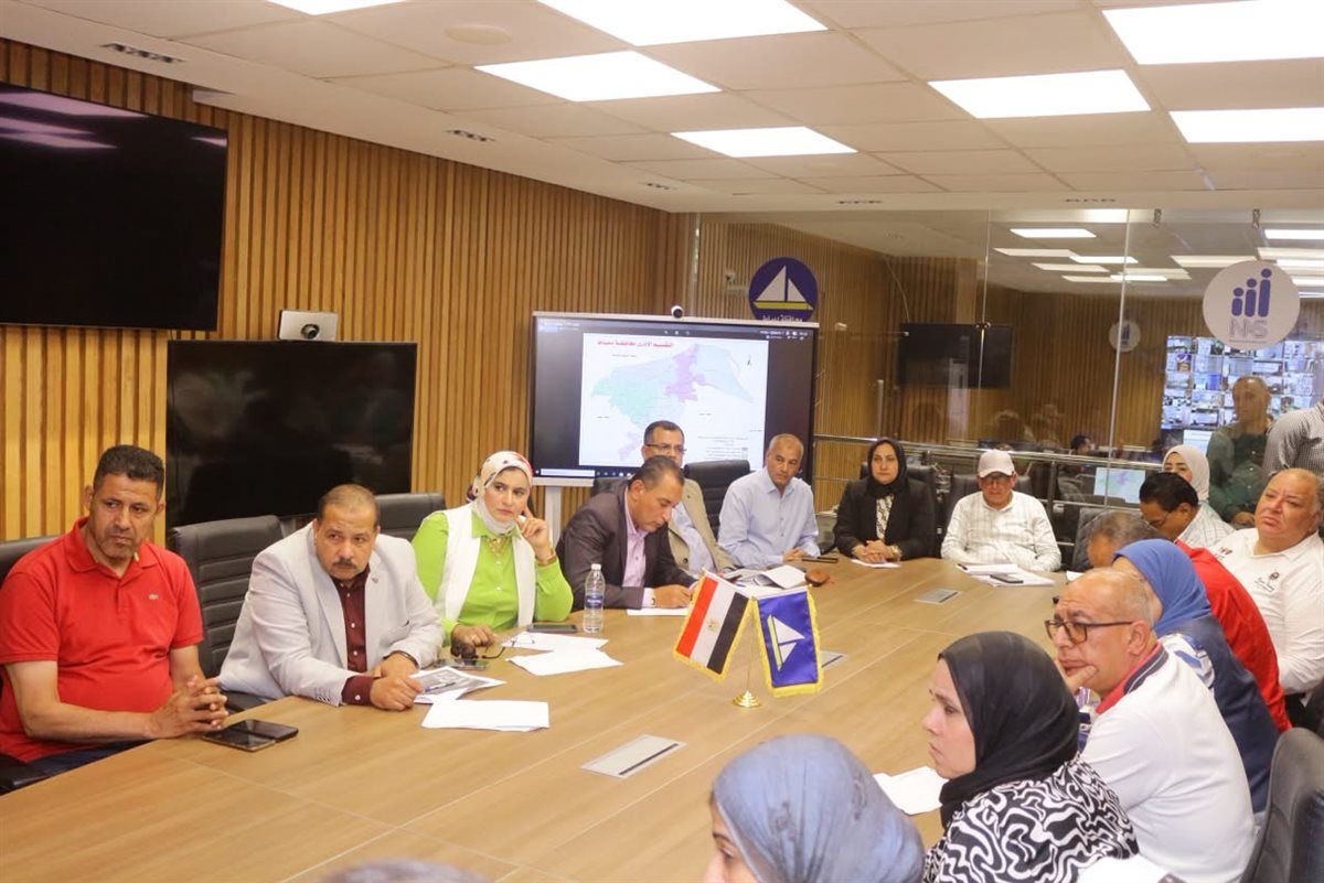 مبيت / كواليس اجتماع الـ 4 ساعات لمحافظ دمياط داخل شبكة الطوارئ لحسم ملف الإزالات والأزمات