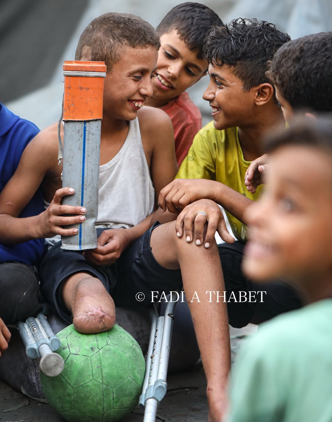راتب مع أصدقاءه