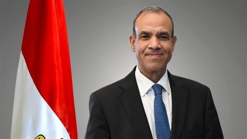 الدكتور بدر عبد العاطى