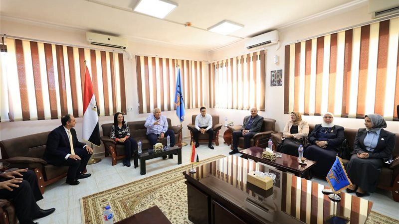 وزيرة التضامن ومحافظ