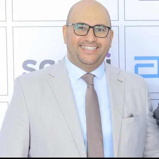 الدكتور أحمد عمر مدير مستشفى ملوي التخصصي، فيتو 