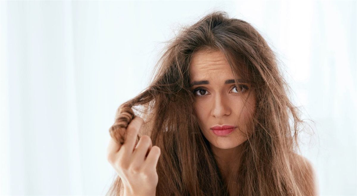 وصفة طبيعية لعلاج تقصف وجفاف الشعر 