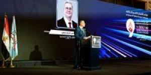 البترول: تحويل القطاع من التراجع للاستقرار والعودة لزيادة التدريجية في إنتاج الغاز