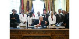 ترامب
يدعو
أوكرانيا
إلى
«التحرك
سريعاً»
في
المفاوضات
حول
إنهاء
النزاع
مع
روسيا