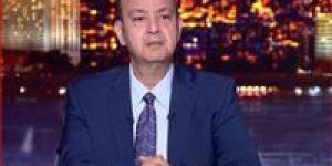 «البيض صغر إزاي».. عمرو أديب يفضح جشع التجار: «اتلموا يا جماعة»