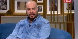 اليوم.. تشييع جثمان والد الفنان حاتم صلاح من مسجد آل رشدان