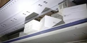 شرطة لندن تصادر 500 هاتف مسروق داخل متجر