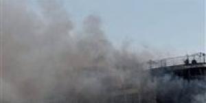 بعد السيطرة عليه.. معاينة حريق أرض زراعية بالمنيب