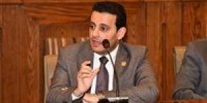 أحمد سمير لـ تحيا مصر: هدنة الحرب أعادت الثقة للأسواق.. ولن يعود الدولار لمستوياته السابقة إلا باتفاق سلام نهائي