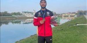 محمد علاء قوطة يفوز بالميدالية الذهبية في بطولة كرواتيا المفتوحة للتجديف