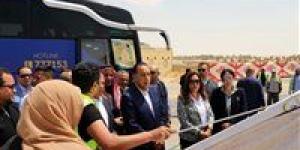 رئيس الوزراء يتابع تنفيذ مشروع خط سكة حديد “بئر العبد – العريش – رأس النقب”