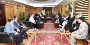 محافظ الفيوم يبحث مع وفد شركة "دراكسلماير" الألمانية إنشاء مصنع لضفائر السيارات