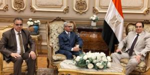 رئيس مجلس الشيوخ يستقبل محافظ بني سويف.. ومناقشات موسعة حول ضم محطات المعالجة الثلاثية لشركة المياه