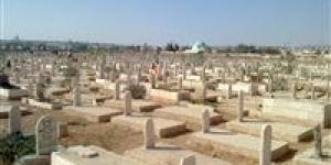هل زيارة القبور في العيد حرام؟.. أستاذ الفقه بجامعة الأزهر يُجيب