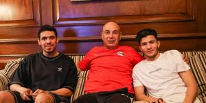 معسكر منتخب مصر يشهد زيارة محمد حمدي وإسلام عيسى قبل السفر لأمريكا
