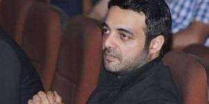 بعد أنباء تخلي ياسمين عبدالعزيز عنه.. عمرو محمود ياسين: خبر متدني وبلاش تزييف