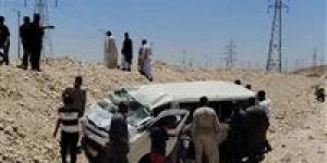 سباق على الطريق انتهى بكارثة.. إصابة عدد من الركاب في تصادم ميكروباص وأتوبيس بالدائري