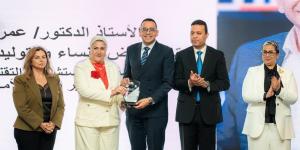 اللجنة الوطنية للقضاء على ختان الإناث تكرّم ا.د عمرو حسن تقديراً لإسهاماته في مكافحة ختان الإناث