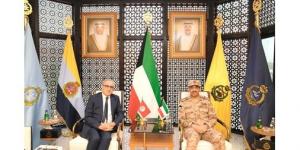 رئيس الأركان بحث مع السفير التونسي تعزيز التعاون العسكري والقضايا المشتركة
