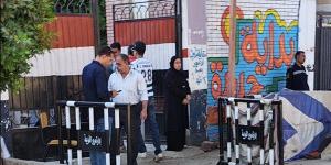 رعب الفيزياء والبحث عن قمة التاريخ، توافد طلاب الثانوية العامة على لجان الغربية (فيديو)