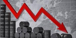 صدمة في أسواق الطاقة، برميل النفط يهبط إلى 80.70 دولار