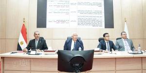 أبرز قرارات المجلس التنفيذي بمحافظة مطروح، الزملوط يوجه بحزمة إجراءات لدعم التنمية وتحسين الخدمات