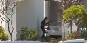 قتلى وجرحى في هجوم مسلح على مطعم أمريكي للوجبات السريعة (فيديو)