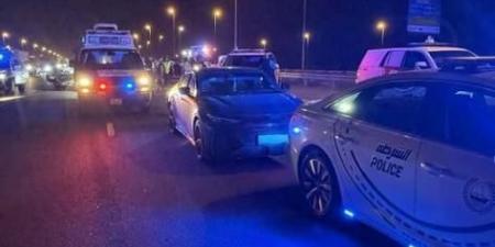 شرطة دبي تنقذ سائقة تعطّل مثبت سرعة مركبتها على شارع الإمارات