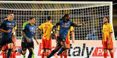 نابولي ينفرد بصدارة الدوري الإيطالي.. وميلان يواصل النزف