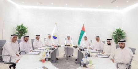 إدارة نادي الشارقة الرياضي توزع حقائبها الإدارية