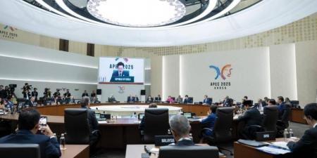 خالد بن محمد بن زايد: الإمارات تؤمن بأهمية بناء منظومة اقتصادية عالمية متكاملة