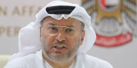 قرقاش يدعو لدعم اتفاق غزة.. والابتعاد عن السرديات المتطرفة