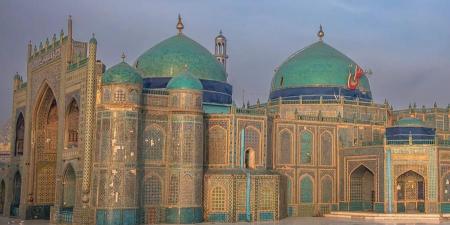 زلزال بقوة 6.3 درجة يضرب مزار شريف في أفغانستان.. وانهيار جزء من المسجد