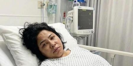 حقيقة نقل شيرين عبد الوهاب إلى المستشفى وقصة الصورة المتداولة