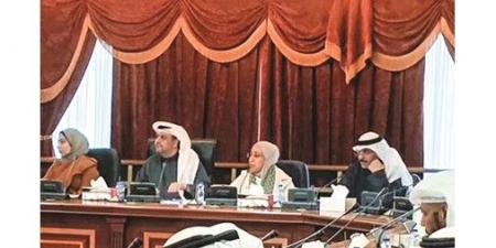 «الشؤون»:
دراسة
لإسناد
مهمة
المقاصف
المدرسية
إلى
«التعاونيات»
بدءاً
من
العام
الدراسي
المقبل