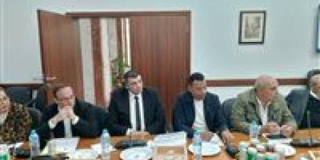 لجنة
      الضرائب
      والجمارك:
      تنسيق
      مستمر
      مع
      مصلحة
      الجمارك
      لحل
      الشكاوى
      أولًا
      بأول