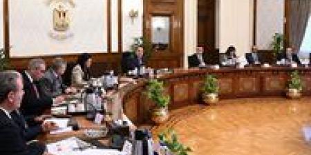 رئيس
الوزراء
يُتابع
الموقف
التنفيذي
لمشروعات
تحلية
مياه
البحر