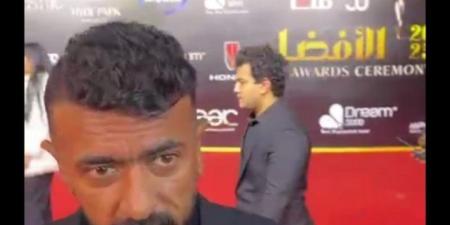 أحمد
      العوضي:
      هتجوز
      قريب
      ومش
      هفضل
      سينجل
      عشان
      حد