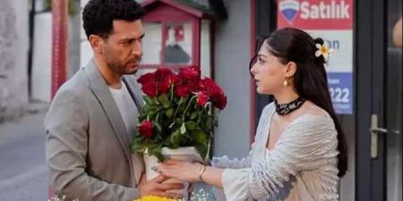 مسلسل
      ورود
      وذنوب
      الحلقة
      11..
      هل
      تقبل
      زينب
      الزواج
      من
      سرحات
      ؟