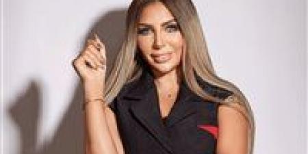 بالزي
      الأبيض..
      إيداع
      سارة
      خليفة
      حجز
      المحكمة
      لنظر
      قضية
      اتهامها
      بتصنيع
      وجلب
      المخدرات