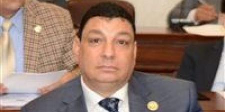 سامي
      نصر
      الله:
      توجيهات
      الرئيس
      السيسي
      أحدثت
      نقلة
      نوعية
      في
      الموانئ
      المصرية
      وجعلتها
      رافعة
      حقيقية
      للاقتصاد
      الوطني