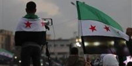 حاكم
      مصرف
      سوريا
      المركزي:
      بدء
      استبدال
      العملة
      القديمة
      بالإصدار
      الجديد
      في
      1
      يناير
      المقبل