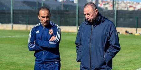 خالد
الغندور:
سيد
عبد
الحفيظ
يرفض
مقترح
عودة
صلاح
محسن
للأهلي
بشكل
قاطع