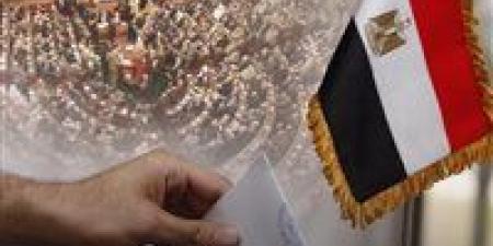 انتخابات
      مجلس
      النواب..
      كبار
      السن
      يدلون
      بأصواتهم
      في
      سوهاج