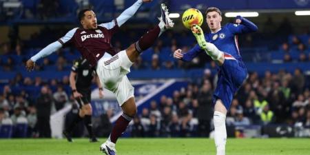 تشيلسي يخسر تحت أنظار صديقة بالمر.. وأستون فيلا يغازل الصدارة