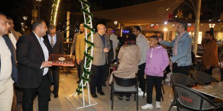 محافظ بني سويف يتفقد الممشى السياحي ويهنئ المواطنين برأس السنة الميلادية