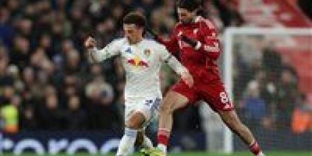 الدوري الإنجليزي الممتاز: تعادل سلبي يحسم الشوط الأول بين ليفربول وليدز يوناتيد رغم استحواذ الريدز