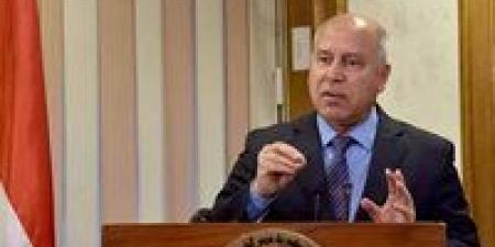 تعليق كامل الوزير على رفع أسعار تذاكر القطارات والمترو