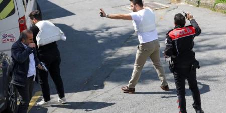 «قتلى ومصابين».. التفاصيل الكاملة لهجوم قرب قنصلية إسرائيل في إسطنبول