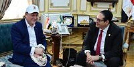 رئيس جامعة القاهرة يبحث تعزيز التعاون الأكاديمي مع جامعة بوتسدام